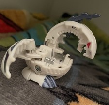 Bakugan B2 Battle Brawlers White Naga Dragonoid