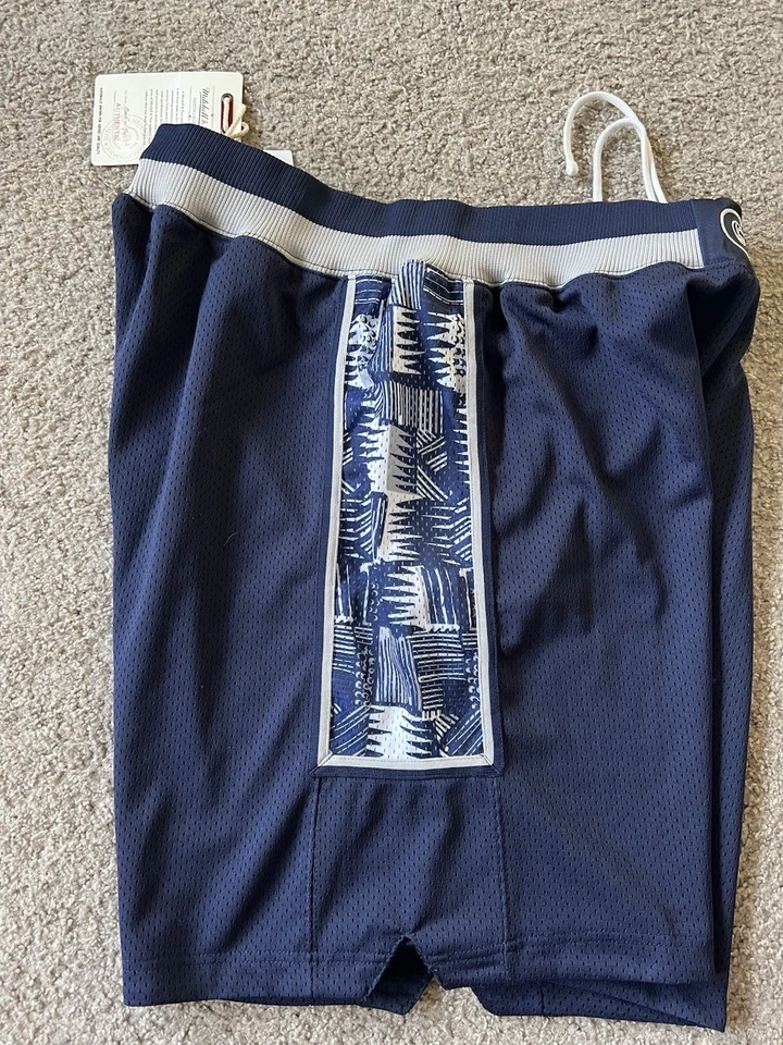 Pantalones Cortos Auténticos Mitchell & Ness Talla 48 (XL) Georgetown Hoyas 1995-96 Foto 4 de 4