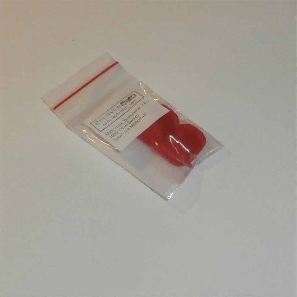 Matchbox Lesney Yesteryear 4c 1909 Opel Sedan Red Plastic Seat Unit - Image 4 of 4
