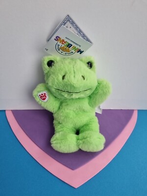 BUILD A BEAR Mini Bohnen Bohne Valentinstag grüner Frosch ca. 17 cm 2025 Edition Neu mit Etikett