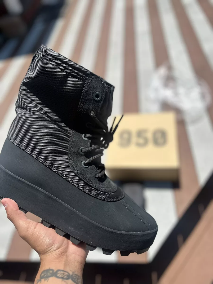 Yeezy Boots 950 Pirate Black