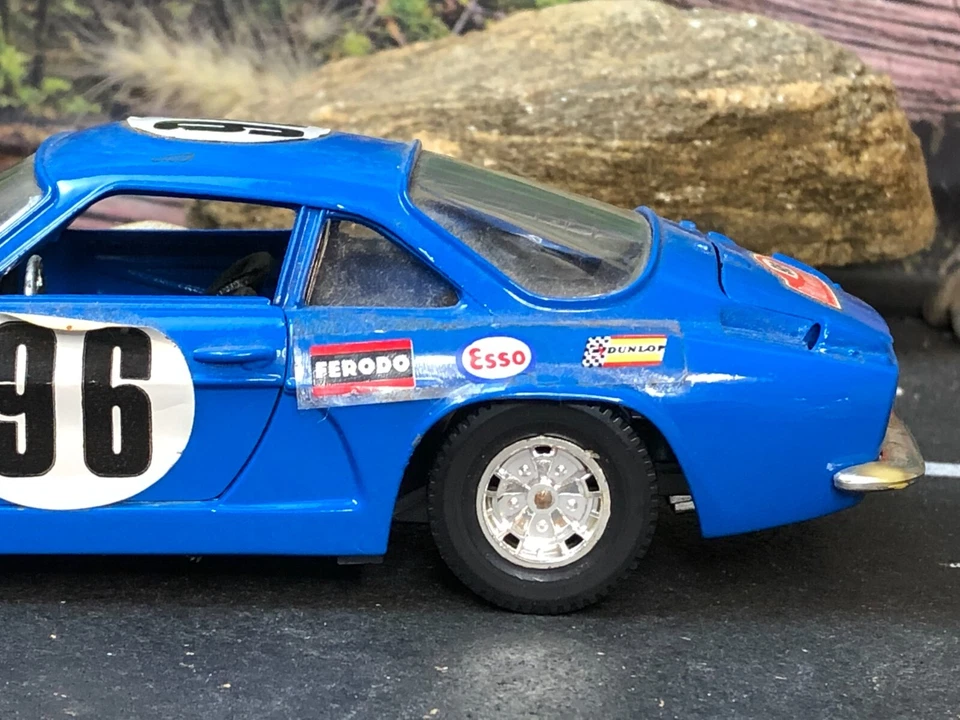 Imperfect 1:24 Diecast Burago Italy ALPINE RENAULT RALLYE MONTE-CARLO #96 No Box - Image 4 of 4