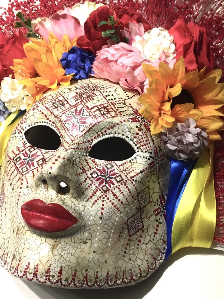 Máscara de Carnaval Exclusiva Arte Decorativa Interior Feita à Mão Feminina Estilo Ucraniano - Imagem 4 de 4