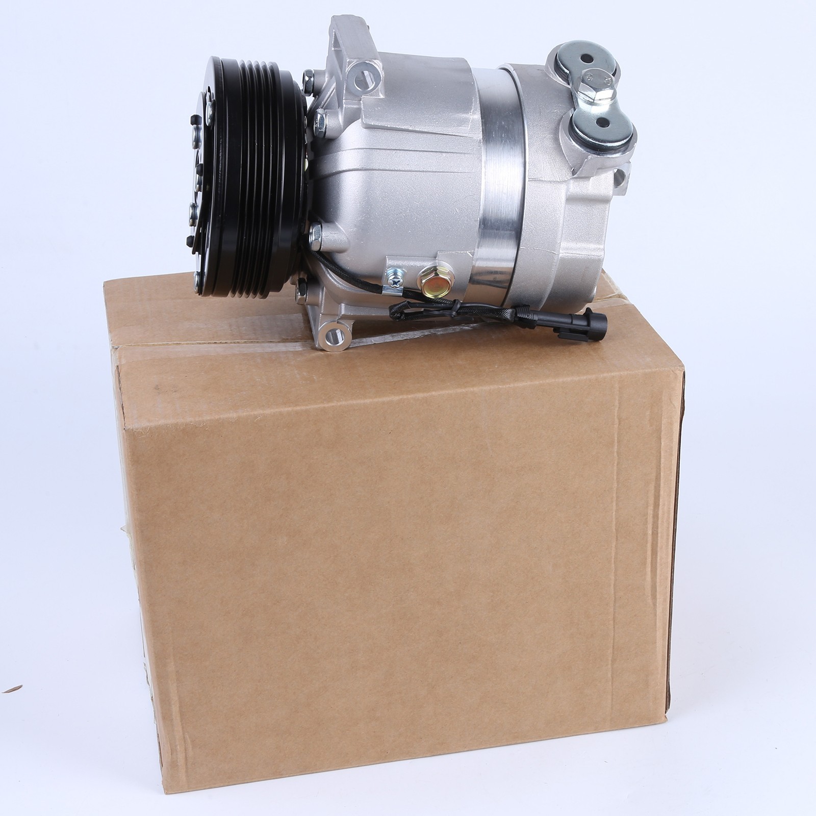 Ferrari 360 2000-2005 Compressor with bracket P/N 6581290