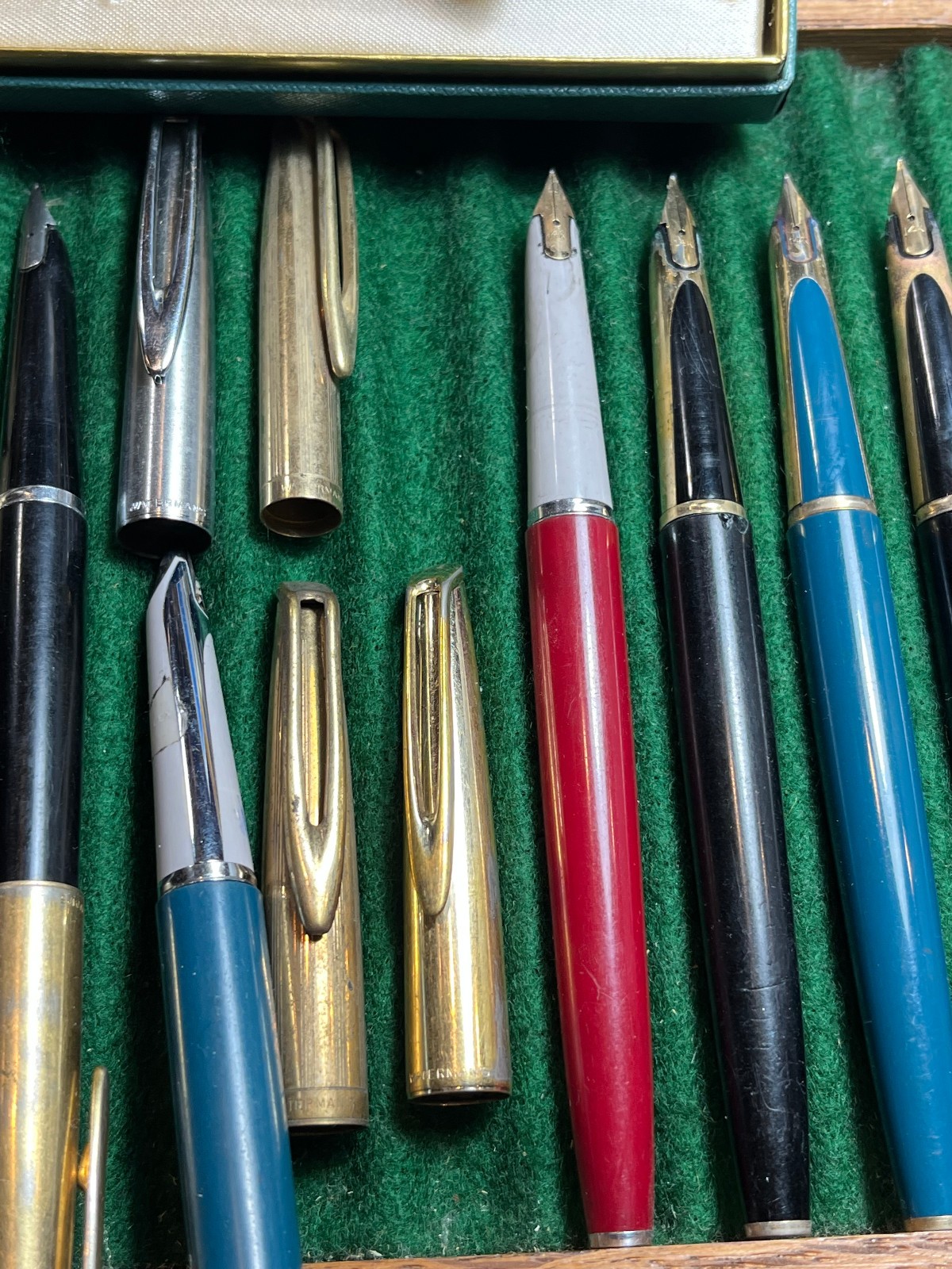 Massive lot of Waterman c/f fountain pens from the 1950s for parts & restoration