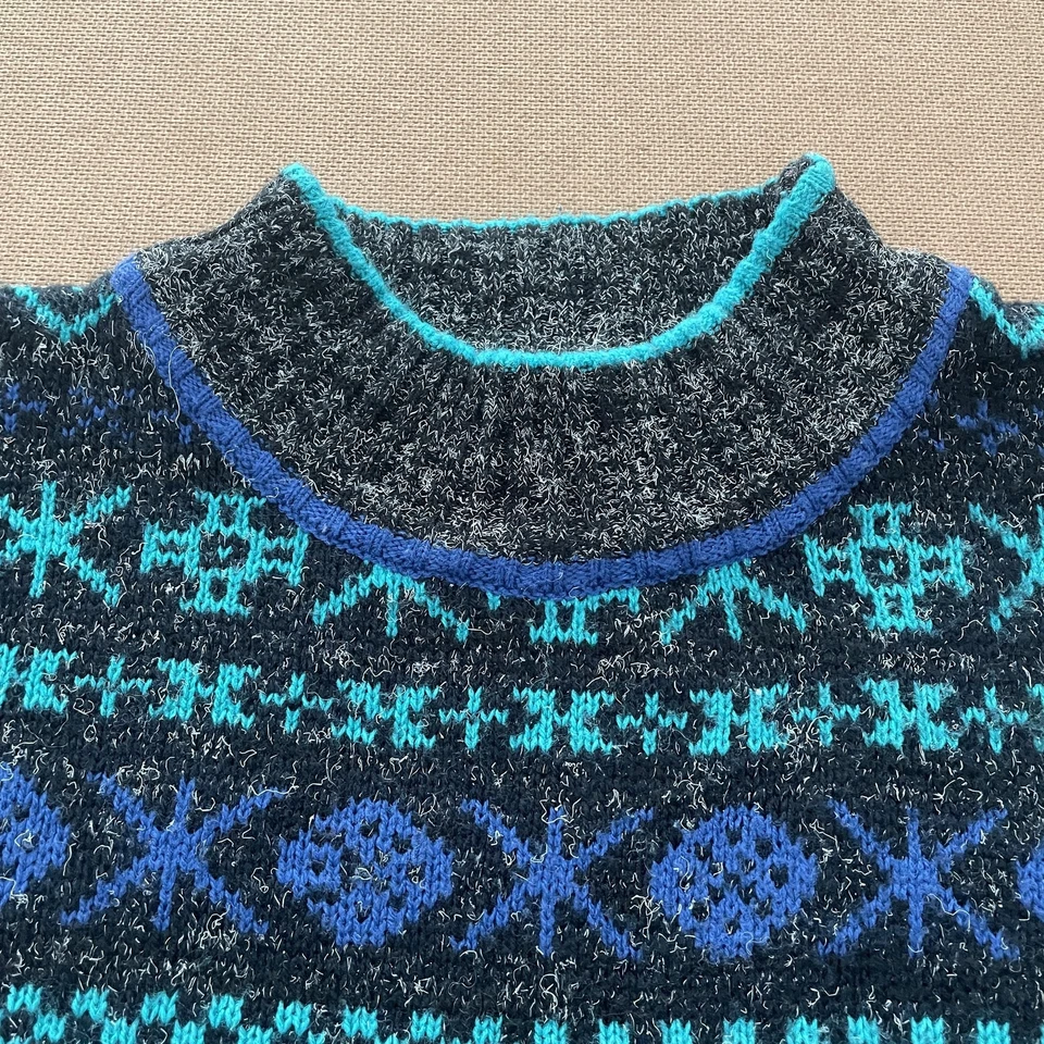 Suéter masculino vintage Santana Ltd grande preto azul-petróleo Fair Isle gola redonda anos 90 - Imagem 2 de 4