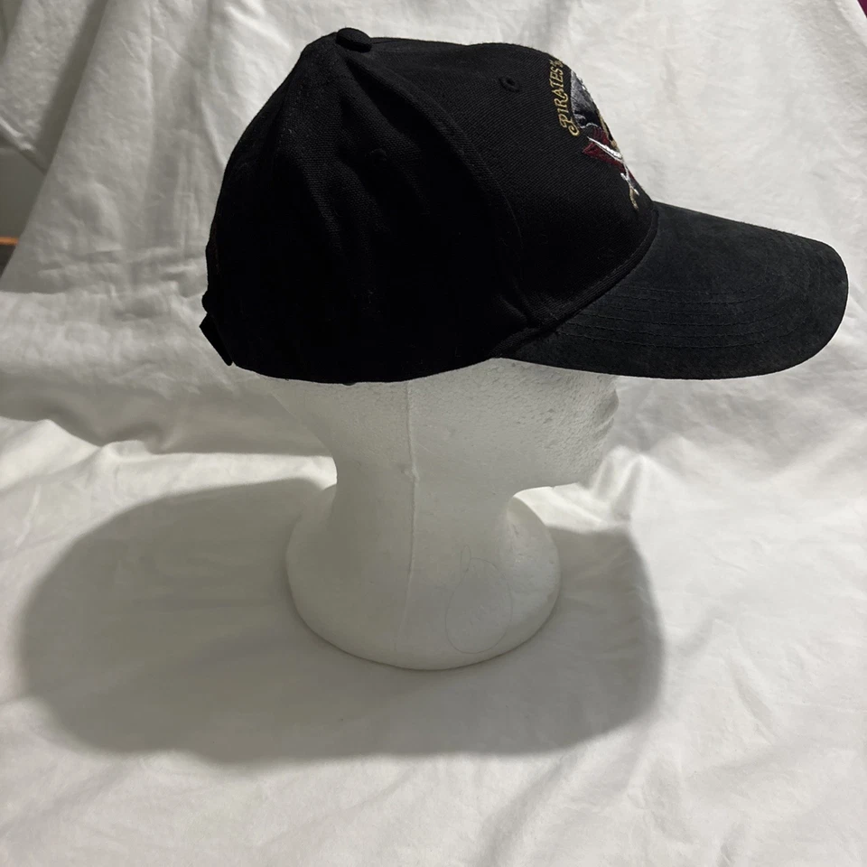 Gorra de colección Piratas del Caribe Dead Men Tell No Tales Disneyland Foto 3 de 4