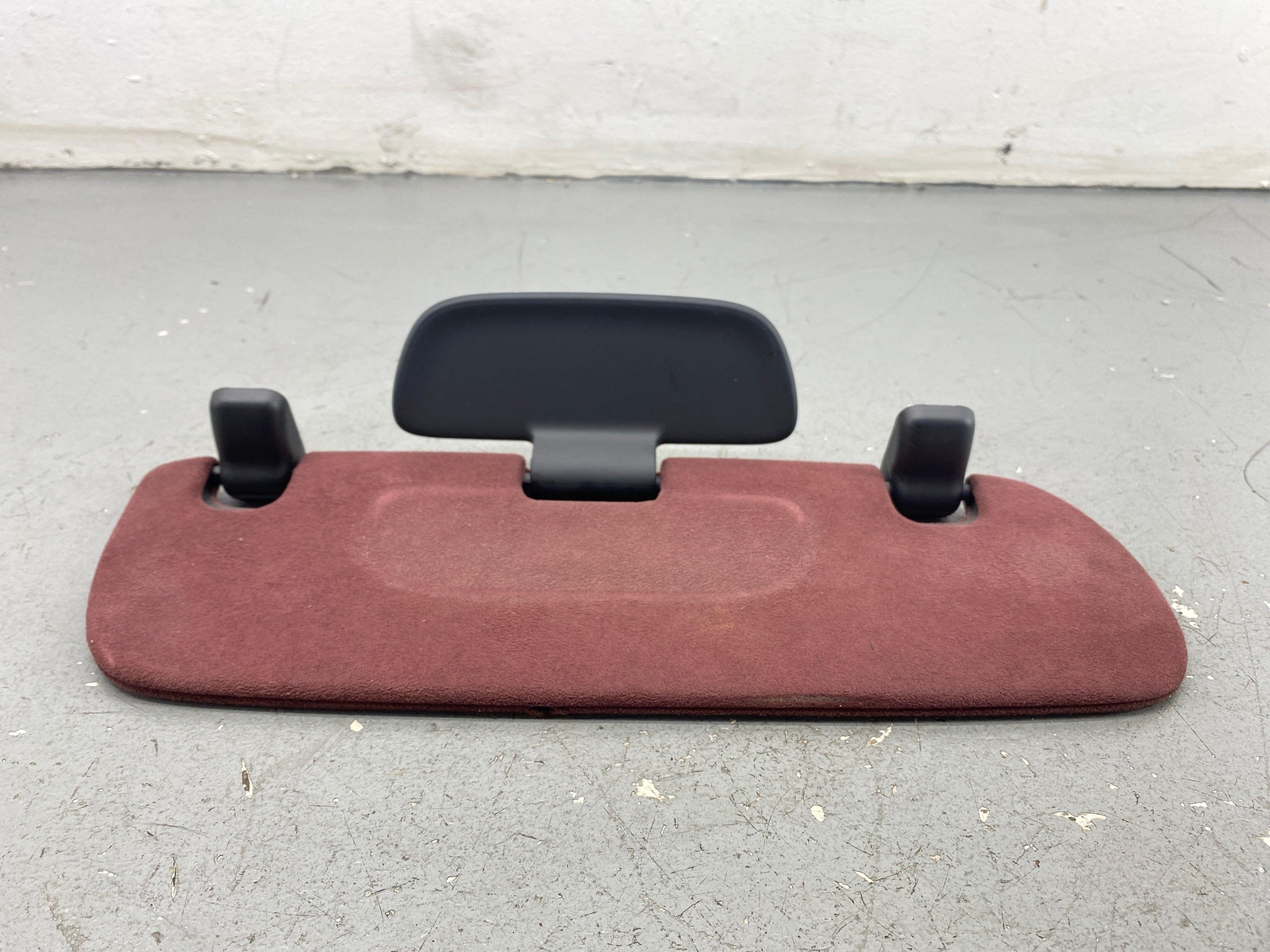 2020-2023 MCLAREN GT FRONT RIGHT PASSENGER OVERHEAD SUN VISOR BAROLA RED OEM