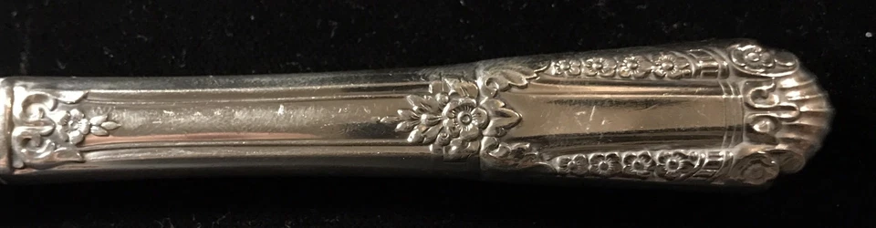 Cubiertos de plata de ley - Cuchillo regular inaugural de State House moderno Foto 2 de 4