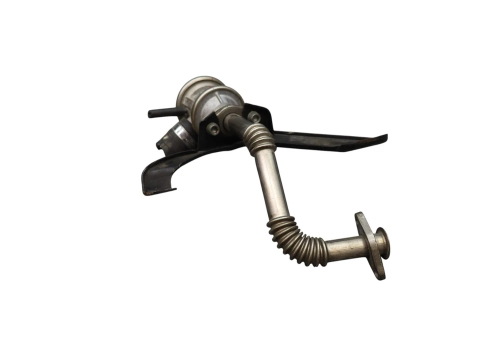 05-07 Válvula de retención de bomba de aire izquierda Maserati Quattroporte M139 EGR con línea OEM Foto 3 de 4