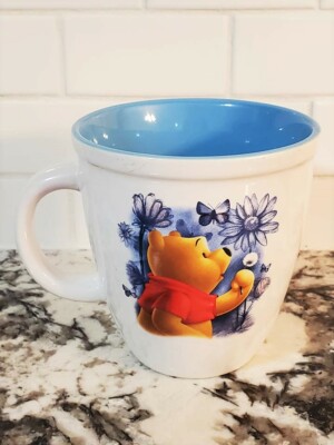 Disney Store Winnie the Pooh Blowing Dandelion Puff 16 ounce Coffee Mug