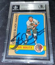 STAN MIKITA SIGNED 1972-73 TOPPS CARD #56 BECKETT Auto CHICAGO BLACKHAWKS