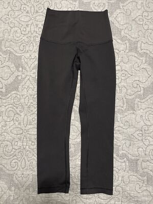Lululemon (1) High-Rise Crop 21  Leggings Size 4