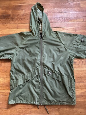Helly Hansen Windbreaker Jacket Mens Large Green Packable Hooded Vented Nylon HH