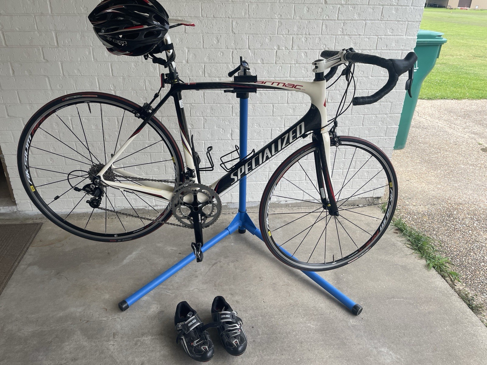 2010 Specialized Tarmac Comp Double Rival 58cm 700C Carbon SRAM Rival 20sp