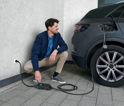 ULTIMATE SPEED Mobile Ladestation für Elektro Auto Hybridfahrzeuge max 3.7 kW B2