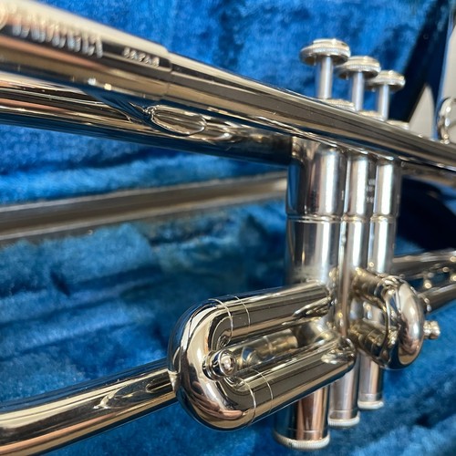 YAMAHA YTR-135 YTR135 Trumpet Silver Color with Hard Case Mouthpiece used Japan - Picture 14 of 20