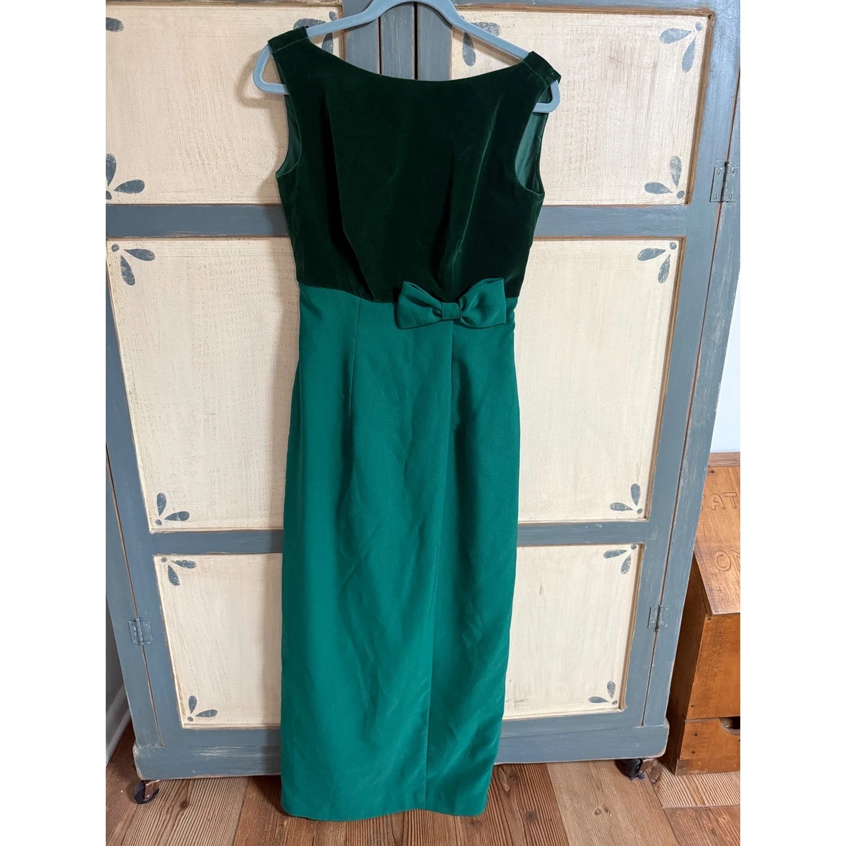 ebay green velvet dress Vintage 1960s Green Velvet Dress – The Barn Owl Vintage Goods main image 1