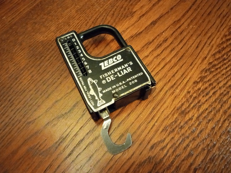 ZEBCO VTG. FISHERMAN'S TACKLE DE-LAIR MODEL 208 28" TAPE MEASURE & WEIGHT SCALE