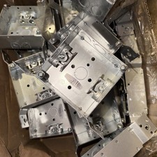 Case Of 25 Hubbell Raco 8218 4" Square 1 1/2 Deep Box With Bracket Mc/bx  *6D*