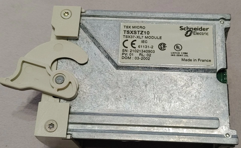 Schneider Electric TSX STZ 10 - Photo 2/2