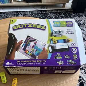 PAI TECHNOLOGY Botzees Building and Coding Robots for Kids with Puzzles, Augment