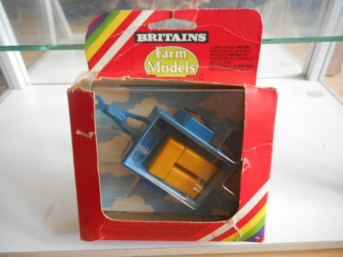 Britains Farm Models Mini Trailer in Blue on 1:32 in Box (9551) - Bild 1 von 2