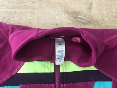 IVIVVA Lululemon Jacket Perfect Your Practice Cuffins