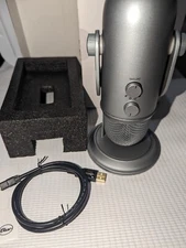 Blue Yeti USB Microphone for Gaming, Streaming, Podcasting.  Color :Space Gray