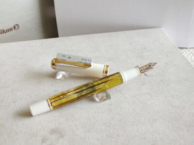 筆記具 PELIKAN Souveran M400 White Turtoise OM Pelikan M400 Souverän Edition Tortoise White 14K Fountain Pen | eBay