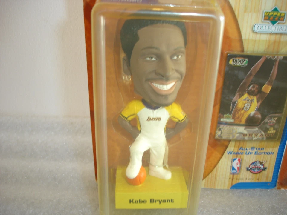 Kobe Bryant & Shaquille O’Neal Upper Deck Play Makers Bobble Head All Star 2001 Foto 2 de 4