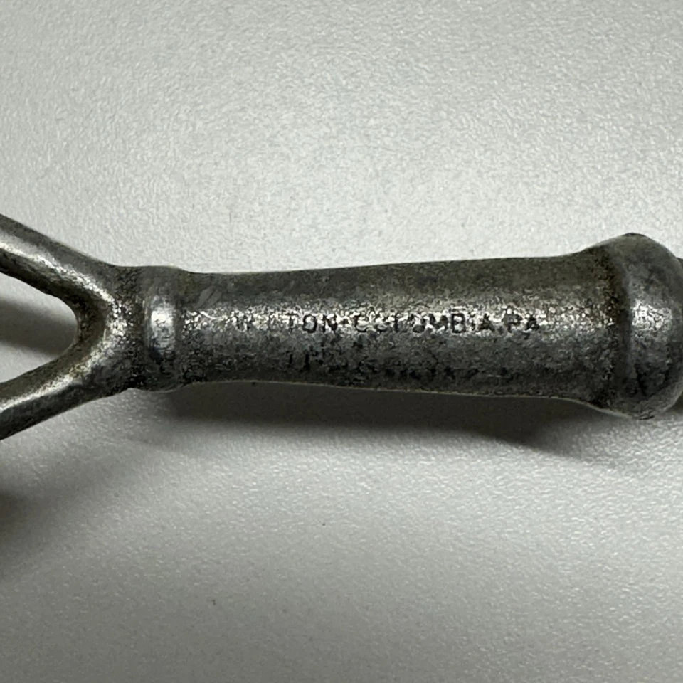 De colección Wilton Columbia PA EE. UU. Grande Armetale Peltre Skimmer Cuchara Tenedor Pinzas Foto 4 de 4