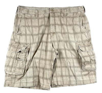 IZOD Cargo Shorts Mens W38 L11 Beige Check Pockets Zip Fly 100% Cotton *Read