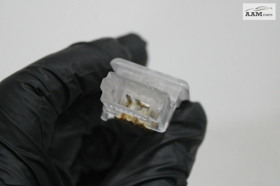 Chevrolet Impala 2017-2020 luz de cortesía inferior delantera o trasera 13503059 OEM Foto 4 de 4