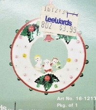 LeeWards CHRISTMAS WREATH Pixie Santa Sequin Bead Vintage Ornament Craft Kit NOS