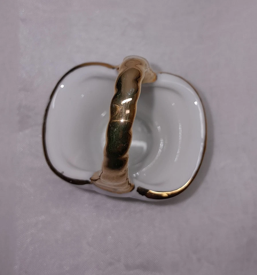 Small Vintage Porcelain Delft Style Basket  Windmill and golden accents. Japan - image 4 of 4