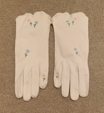 NWT Vintage White Cotton Floral Embroidered Ladies Gloves Church Easter Bridal
