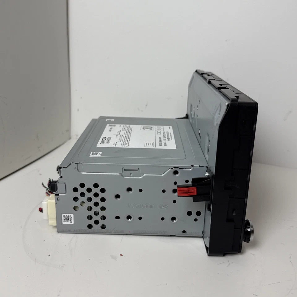 2019 TOYOTA C-HR NAVIGATION RADIO RECEIVER DISPLAY SCREEN 86140-10030 OEM - Image 4 of 4