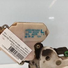 Porte arrière et accessoires Nissan SUNNY