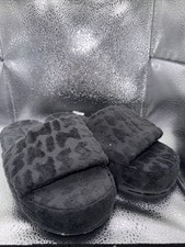 skims fluffy slides sizes 36-42 6-11 25 for each