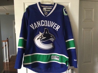 Vancouver Canucks Jersey Mens Size Medium NHL Reebok 2011