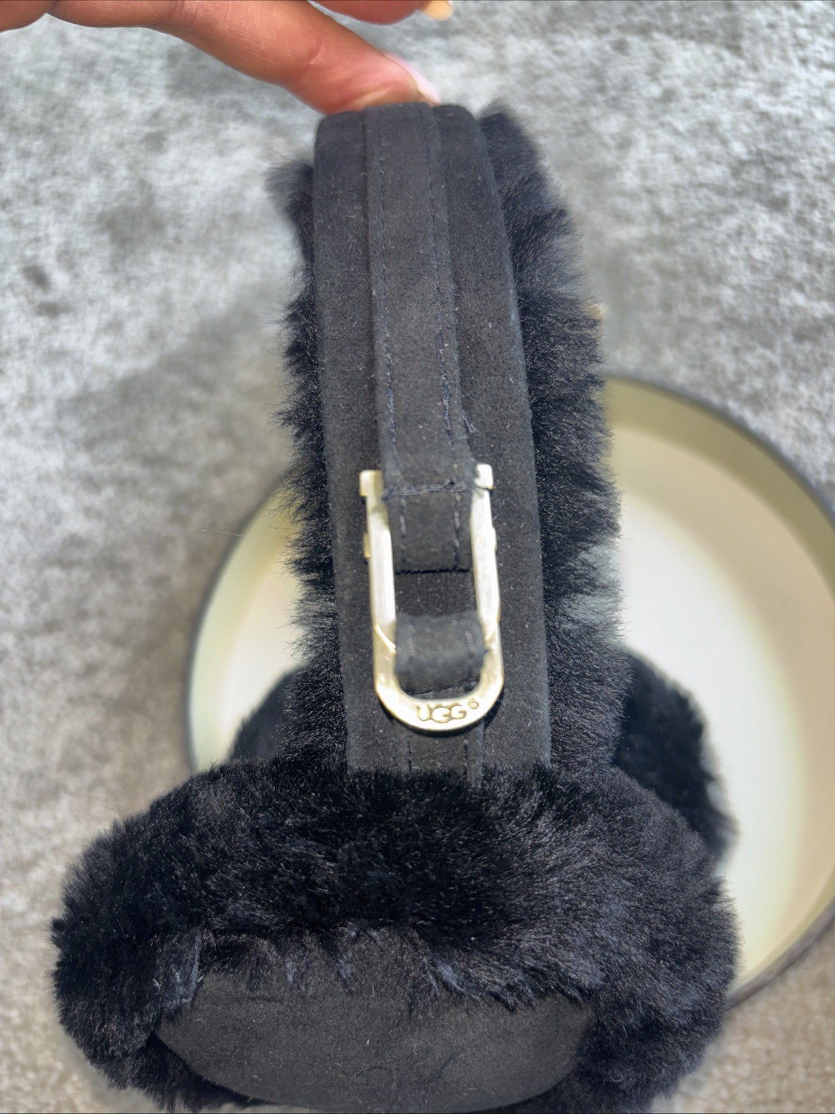UGG Australia Black Sheepskin Wired Earmuffs With Box - Preowned image 6