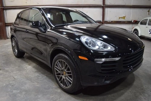 2017 Porsche Cayenne Platinum Edition AWD Image 1 of 2