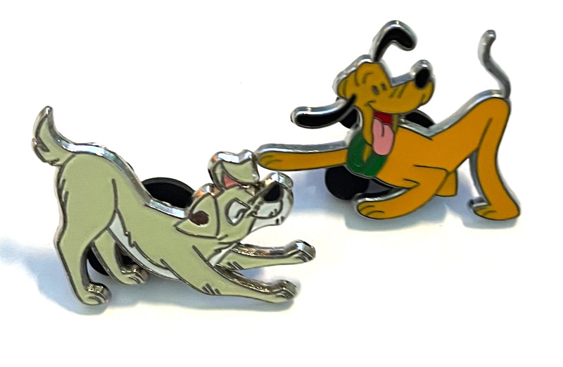 Lot of 2 Disney Pins - Dogs - Tramp and Pluto