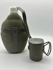 Vintage NOS East German Military Insulated Canteens With Metal Drinking Cup Top