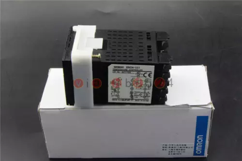1PCS NEW Omron E5CN-C2T 100-240VAC Temperature Controller