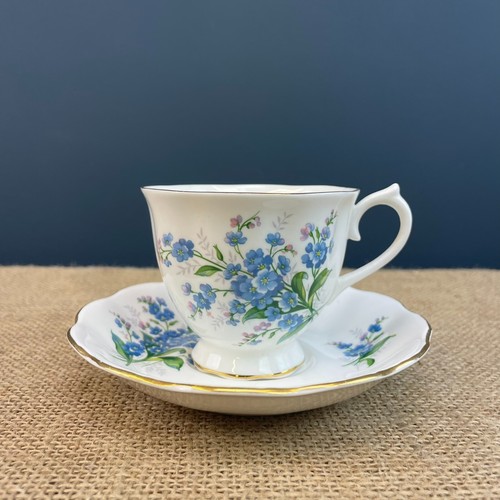 ROYAL ALBERT 'FORGET-ME-NOT' BONE CHINA TEA CUP SAUCER SIDE PLATE TRIO -2 - Picture 3 of 6