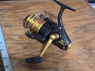 PENN Slammer 260 Spinning Reel
