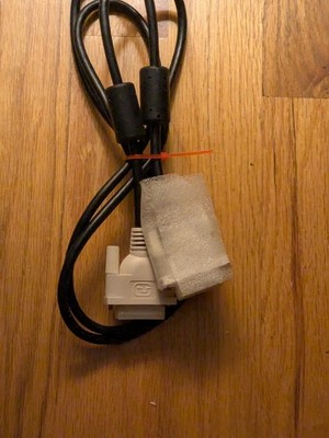 Dell 453030300370R - Cable DVI-D (5 ft, 18 pines, M-M).  D24