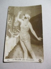 CPA photo Paris sur scène Nu féminin artistique érotique jambes curiosa